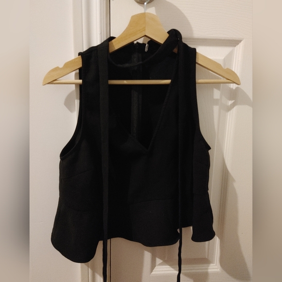 SOLD! Sleeveless blouse / bowtie blouse, peplum crop blouse - Picture 5 of 8